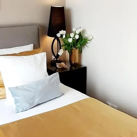 Champagne Apartment